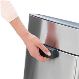 Кош за отпадъци хром мат NewIcon Touch 40л. | BRABANTIA